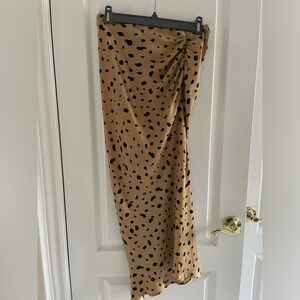 Sans Souci Hold and Black Leopard Print Maxi Skirt